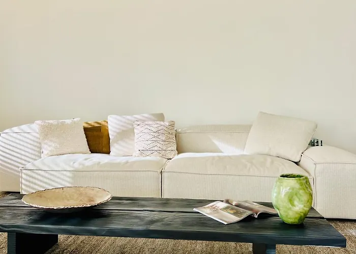 Gelijkvloers Appartement Met Prive Parking