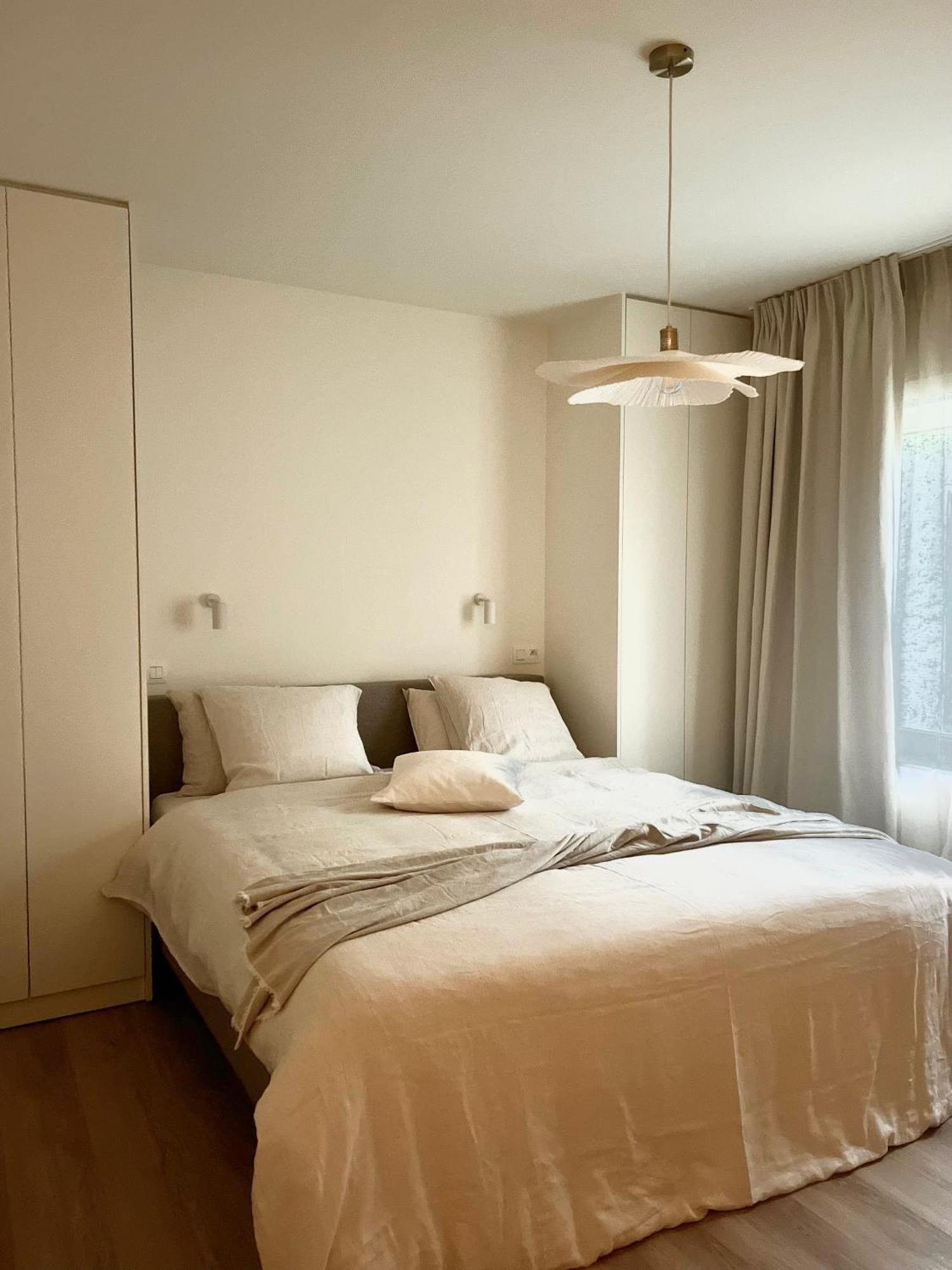 Appartement Gelijkvloers Met Prive Parking *